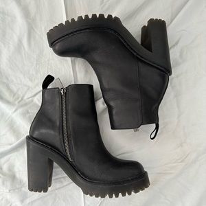 Dr Martens Magdalena Platform Heeled Boots US7W